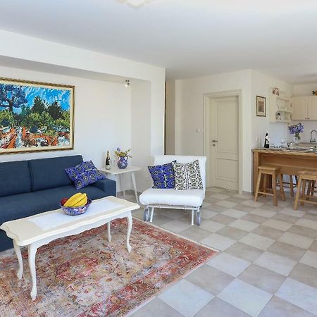 Secret Garden Barada Beach Apartment Trogir Exterior foto